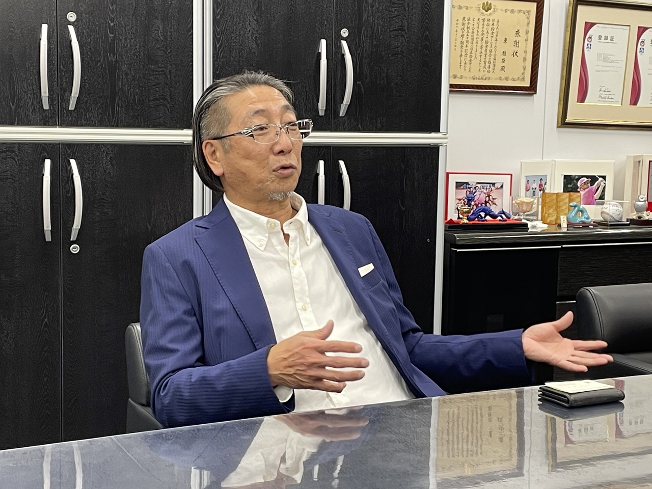 東社長